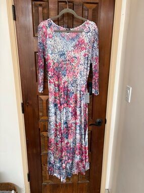 Mother of the bride/tea party floral stretch midi dress NWT. Xl (14-18)